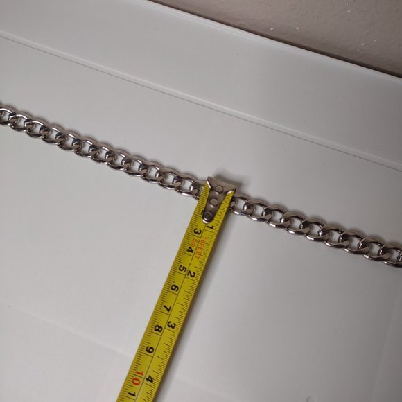 18 Inch Silver Tone Curb Link Chain Necklace With Toggle Clasp - Picture 3 of 8